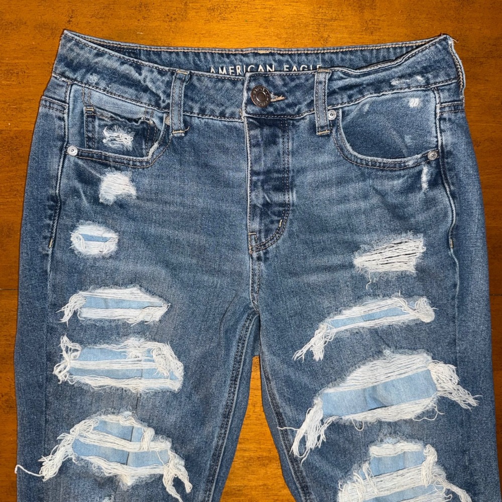 American Eagle Distressed Ripped Mom Jeans Women's Size 4 Button Fly - Picture 6 of 12